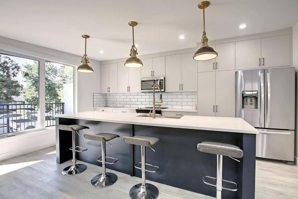 Apartment Tirana In Glenbrook Close To Downtown