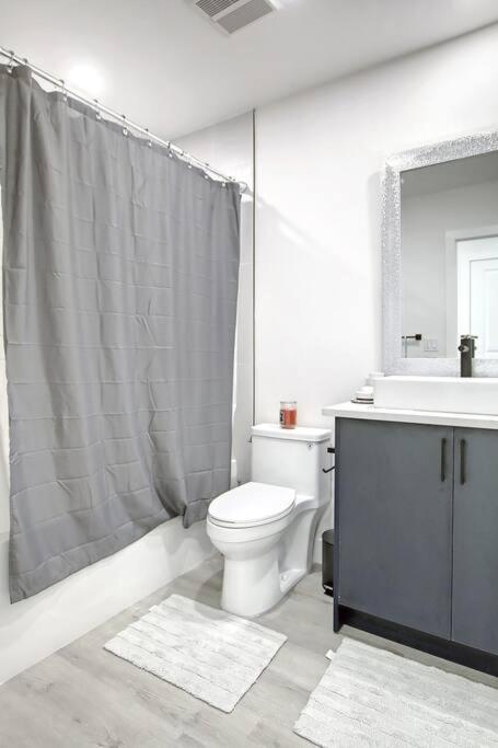 Apartment Tirana In Glenbrook Close To Downtown