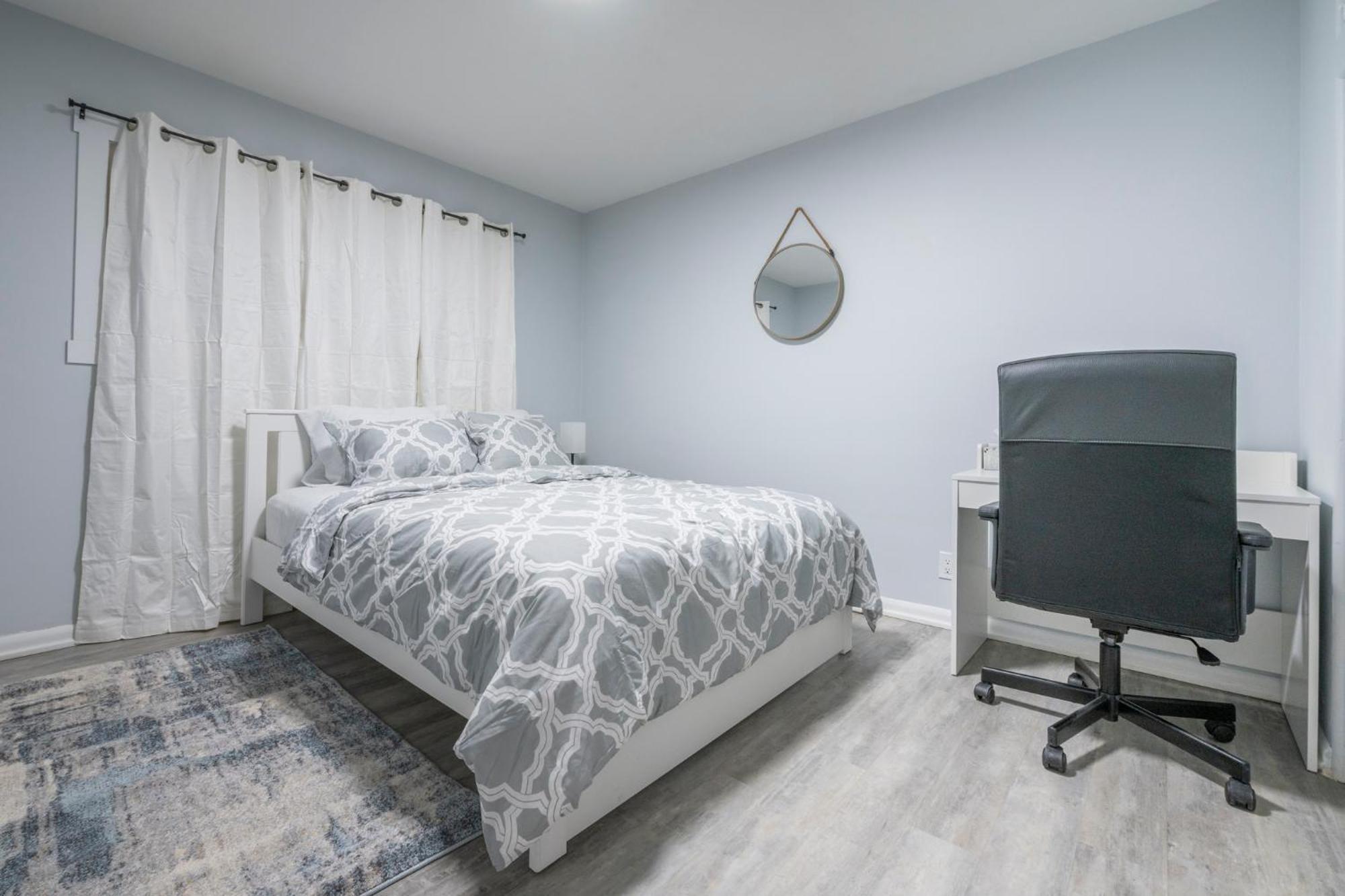 Apartment Centre Street Upper 2bedsuite 4408