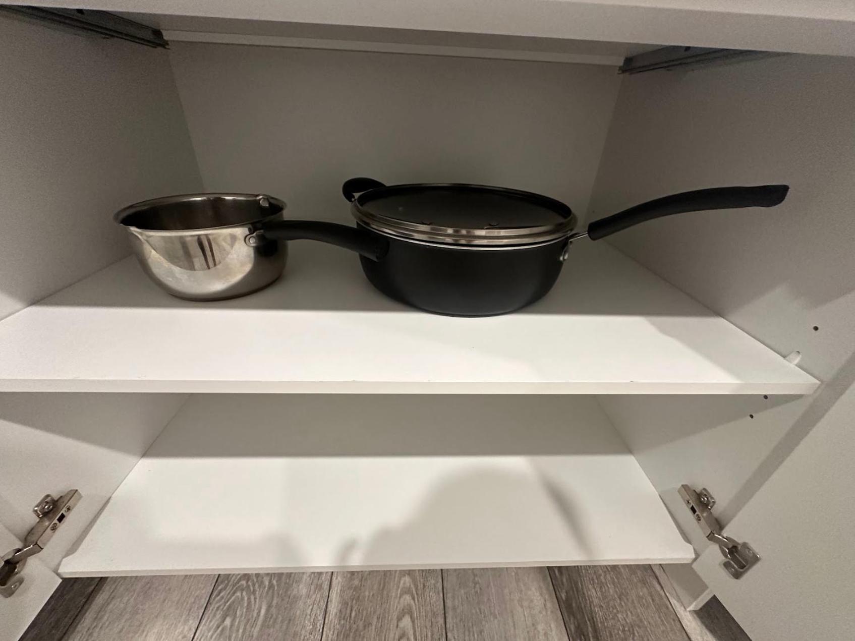Spacious 2 Bedroom & Kitchen Basement Near Airport Apartment *