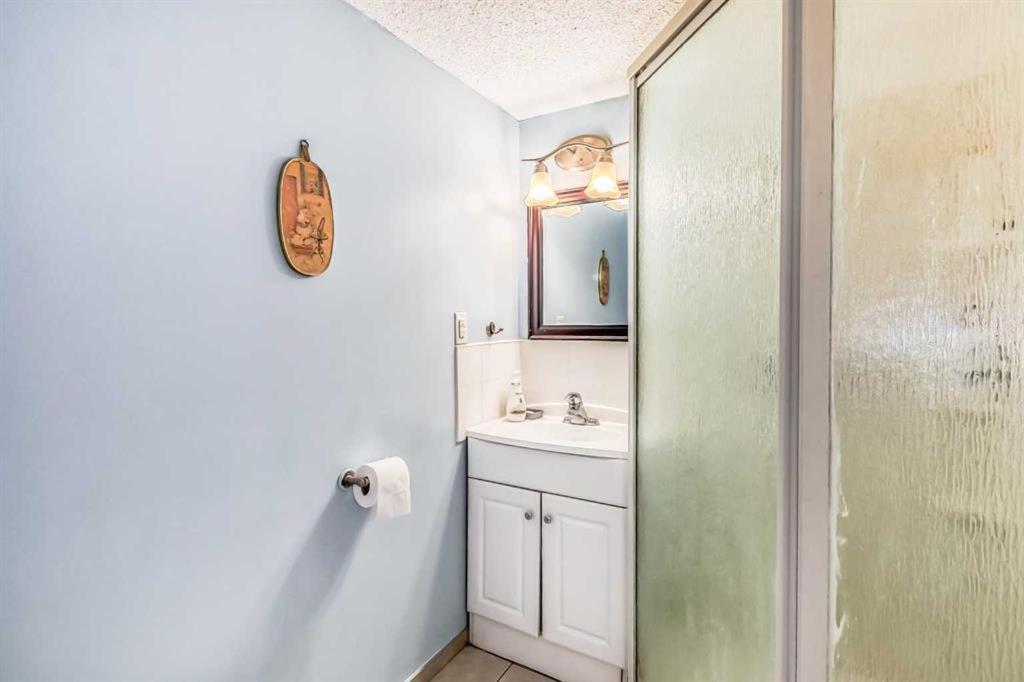 Homestay Mountain Gorgeous Single House Close Airport & Free Parking Calgary
