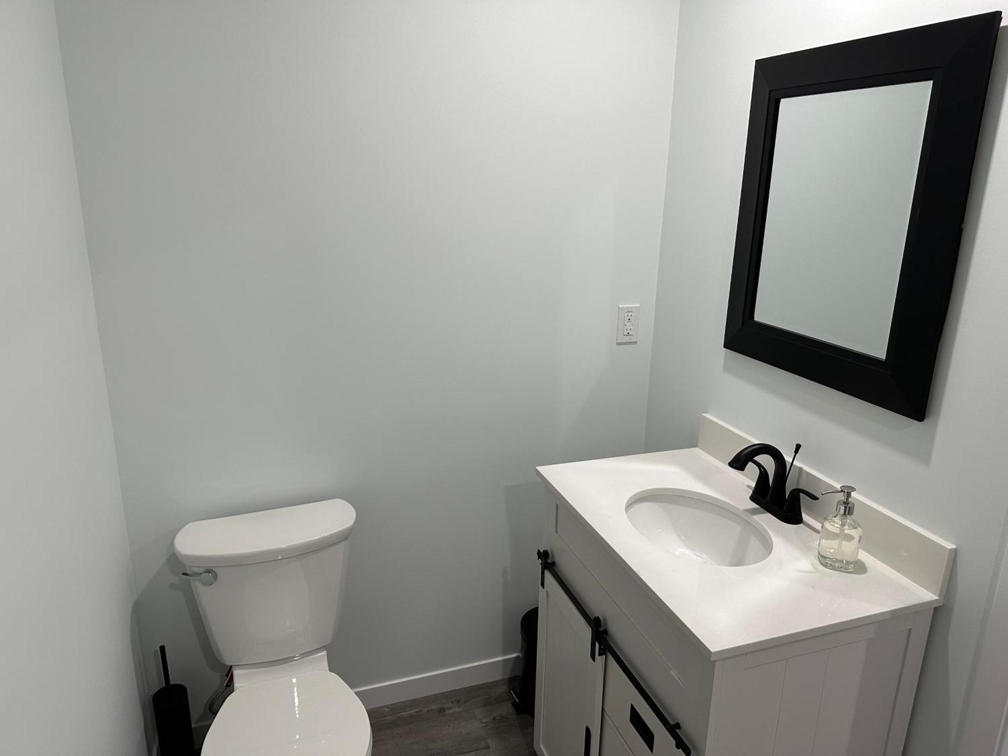 2-bed Rustic Charm Below Calgary
