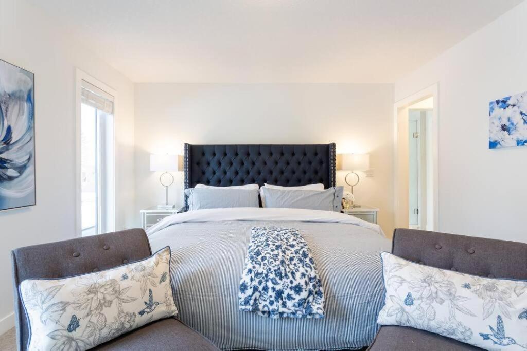 Bluewaters Ensuite Rooms- Shared Guest house Calgary