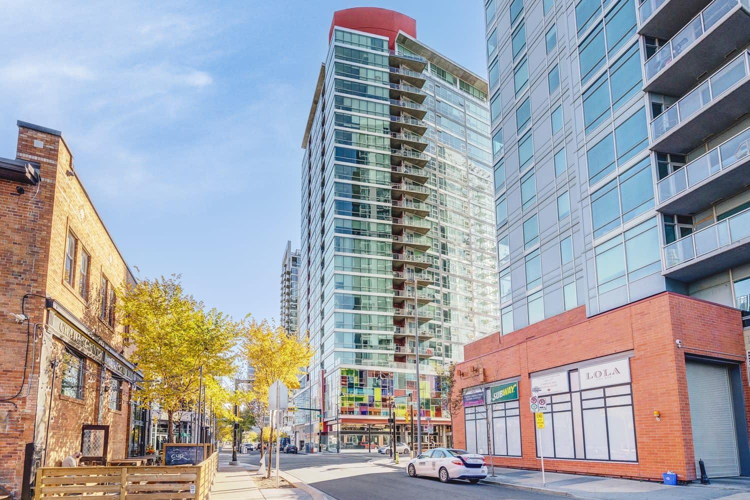 Upscale 2br - King Bed - Stunning Views Calgary