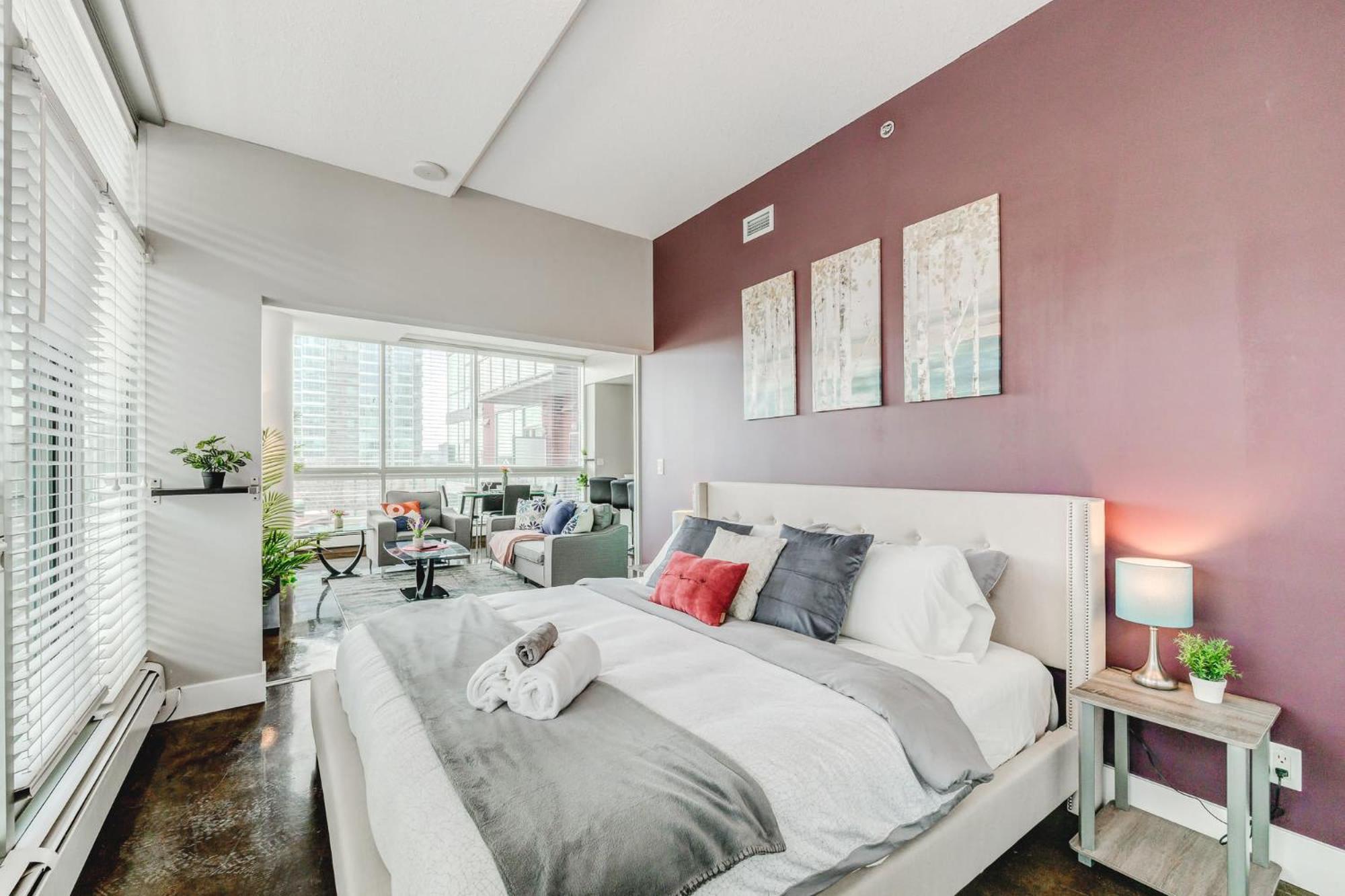 Holiday home Upscale 2br - King Bed - Stunning Views Calgary