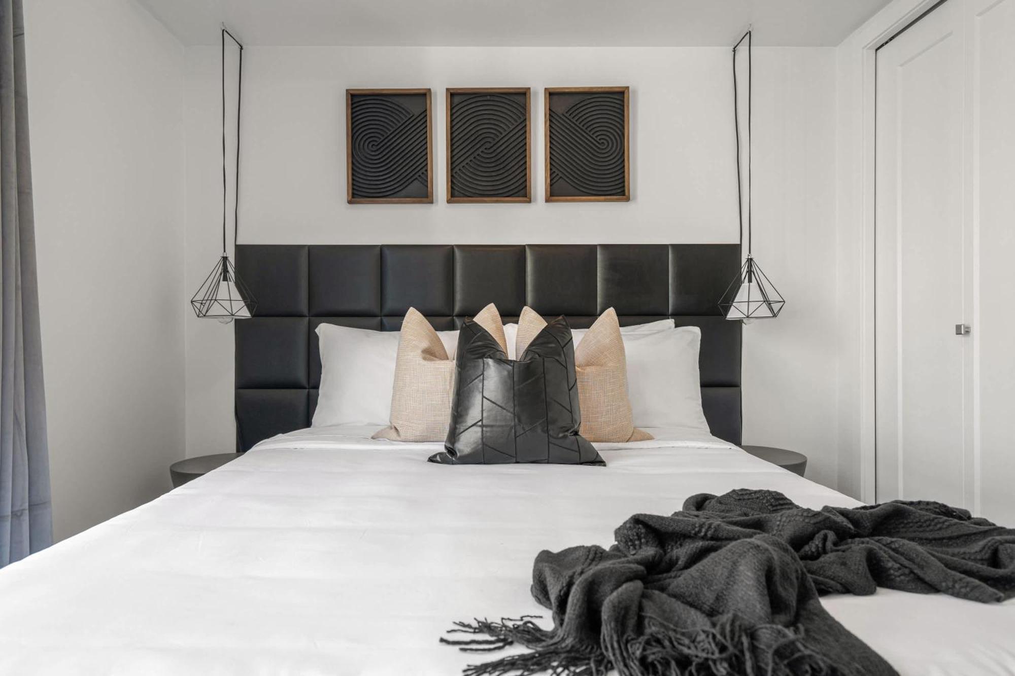 Holiday home The Loki I Patio & Bbq I Sleeps 5 I Downtown I Tv Calgary
