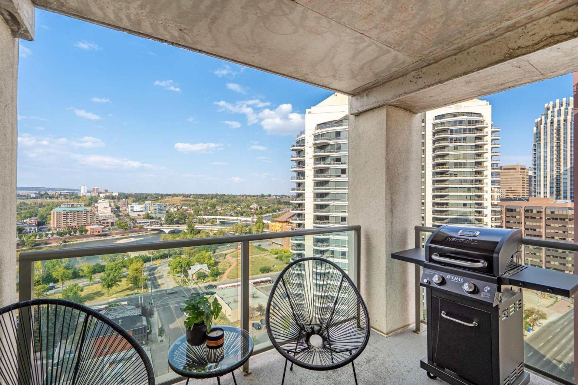 The Loki I Patio & Bbq I Sleeps 5 I Downtown I Tv *