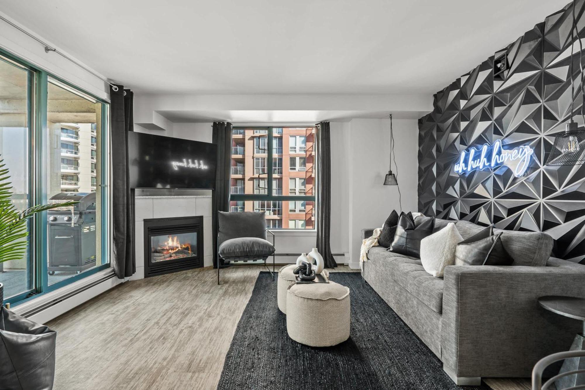 Holiday home The Loki I Patio & Bbq I Sleeps 5 I Downtown I Tv