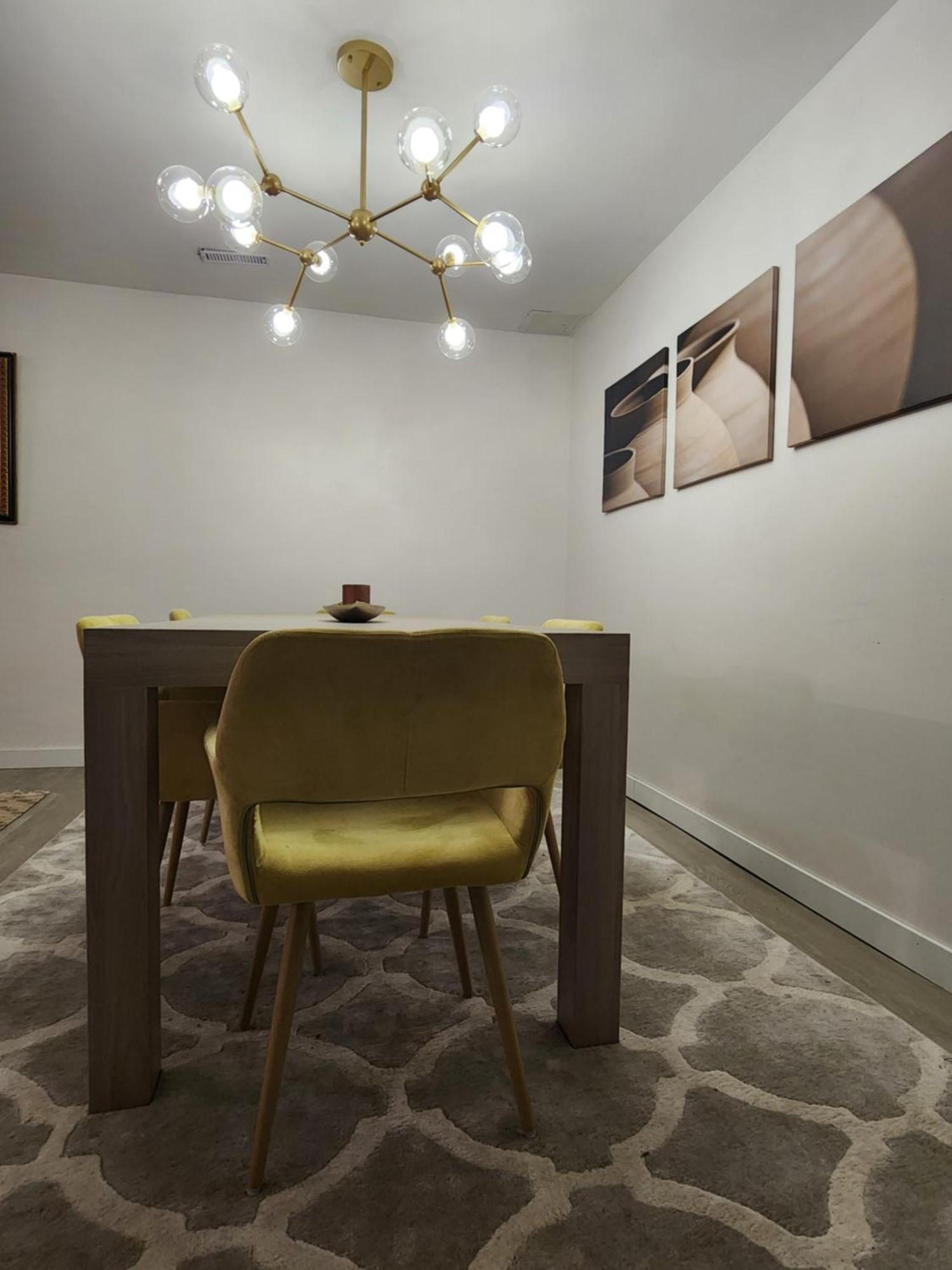 2-bed Entire 10 Mins From Attractions Apartment *