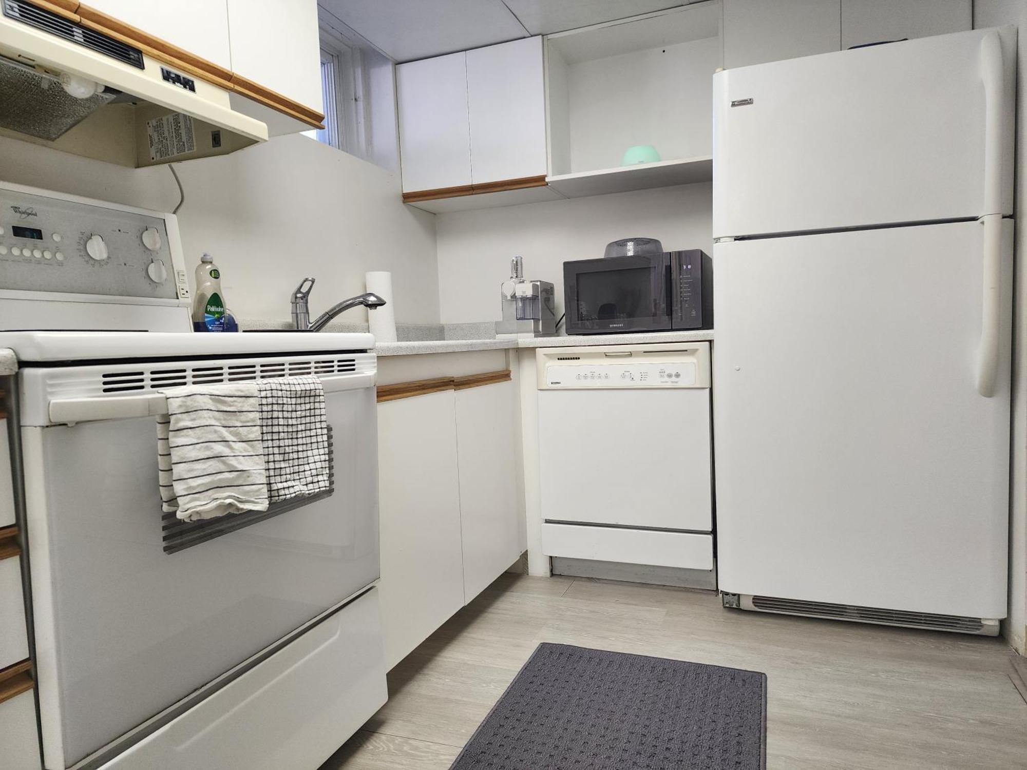 2-bed Entire 10 Mins From Attractions Apartment