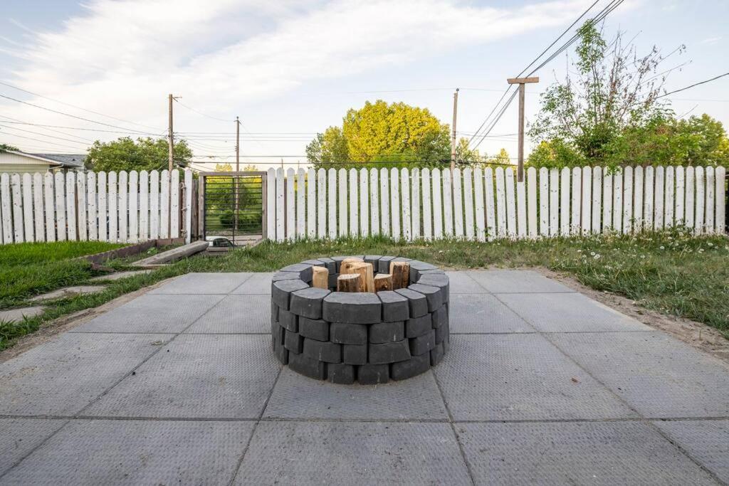 Highland Park Upper Apartment *