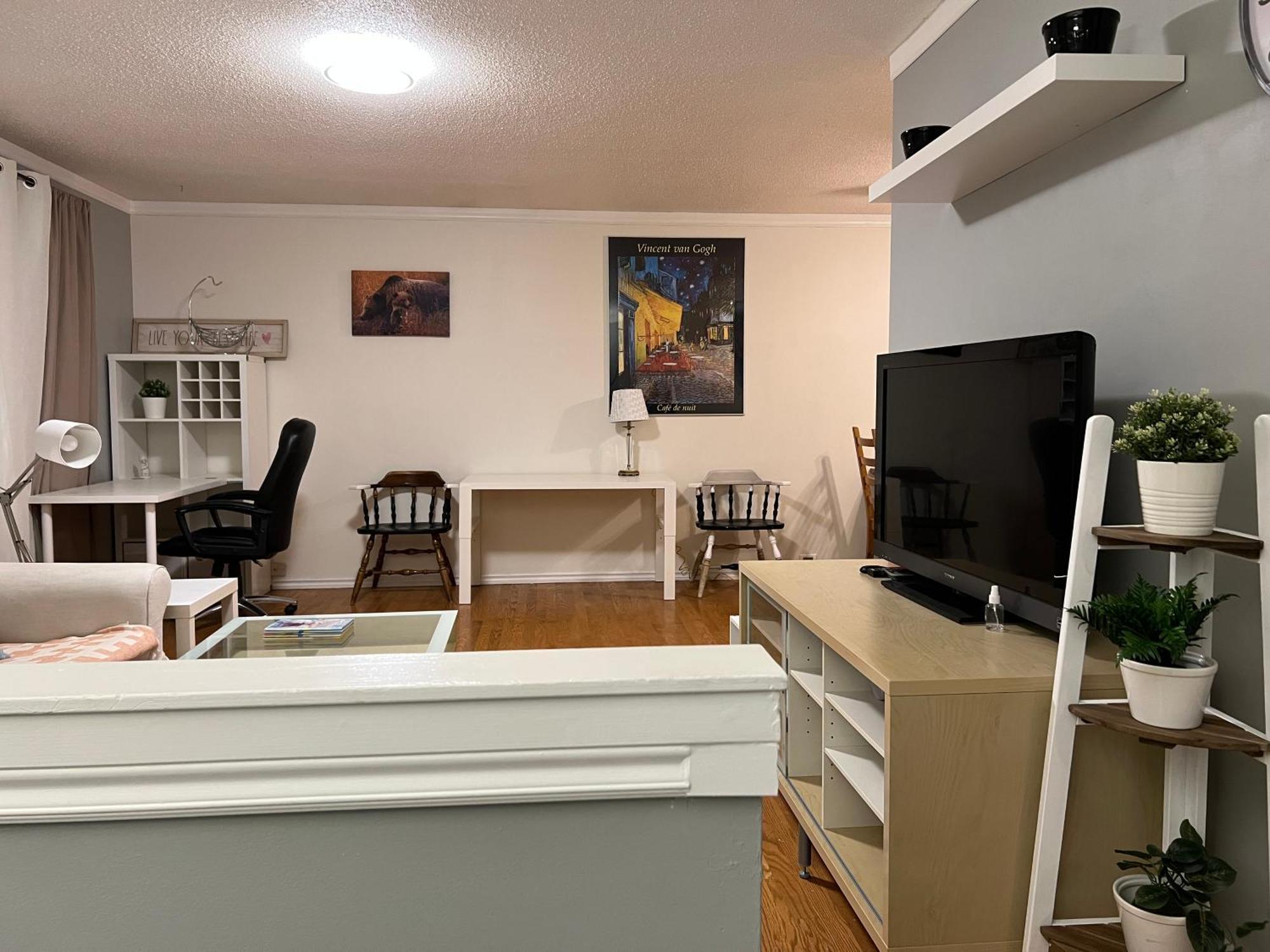 Luxurious 2br Whole Main Level -single House * Calgary