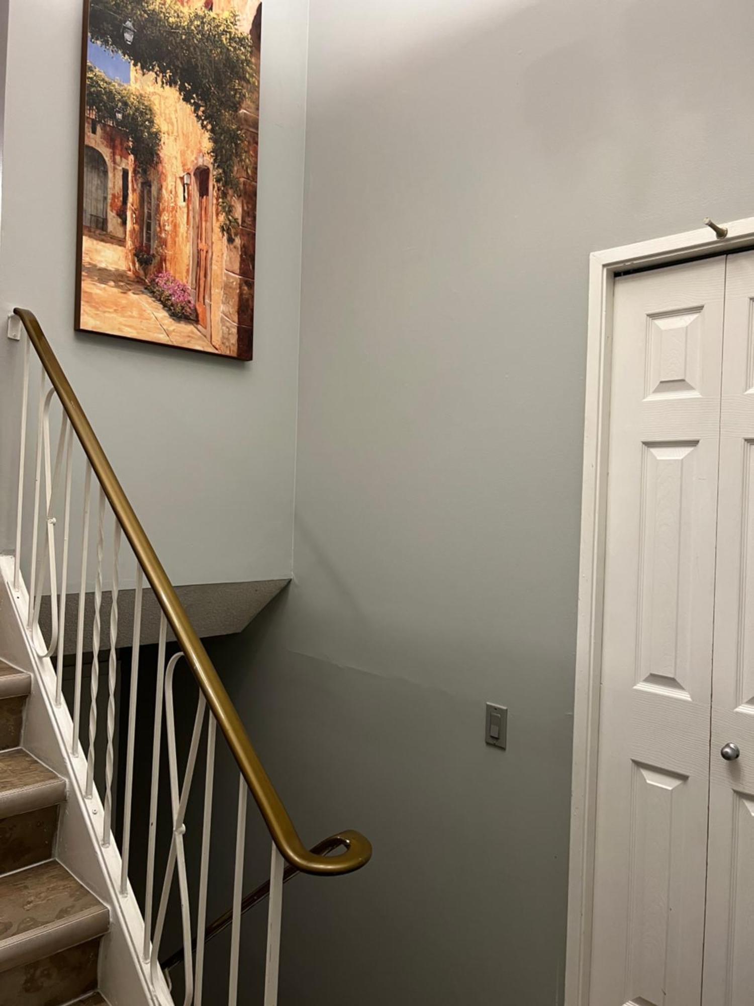 Luxurious 2br Whole Main Level -single House Calgary