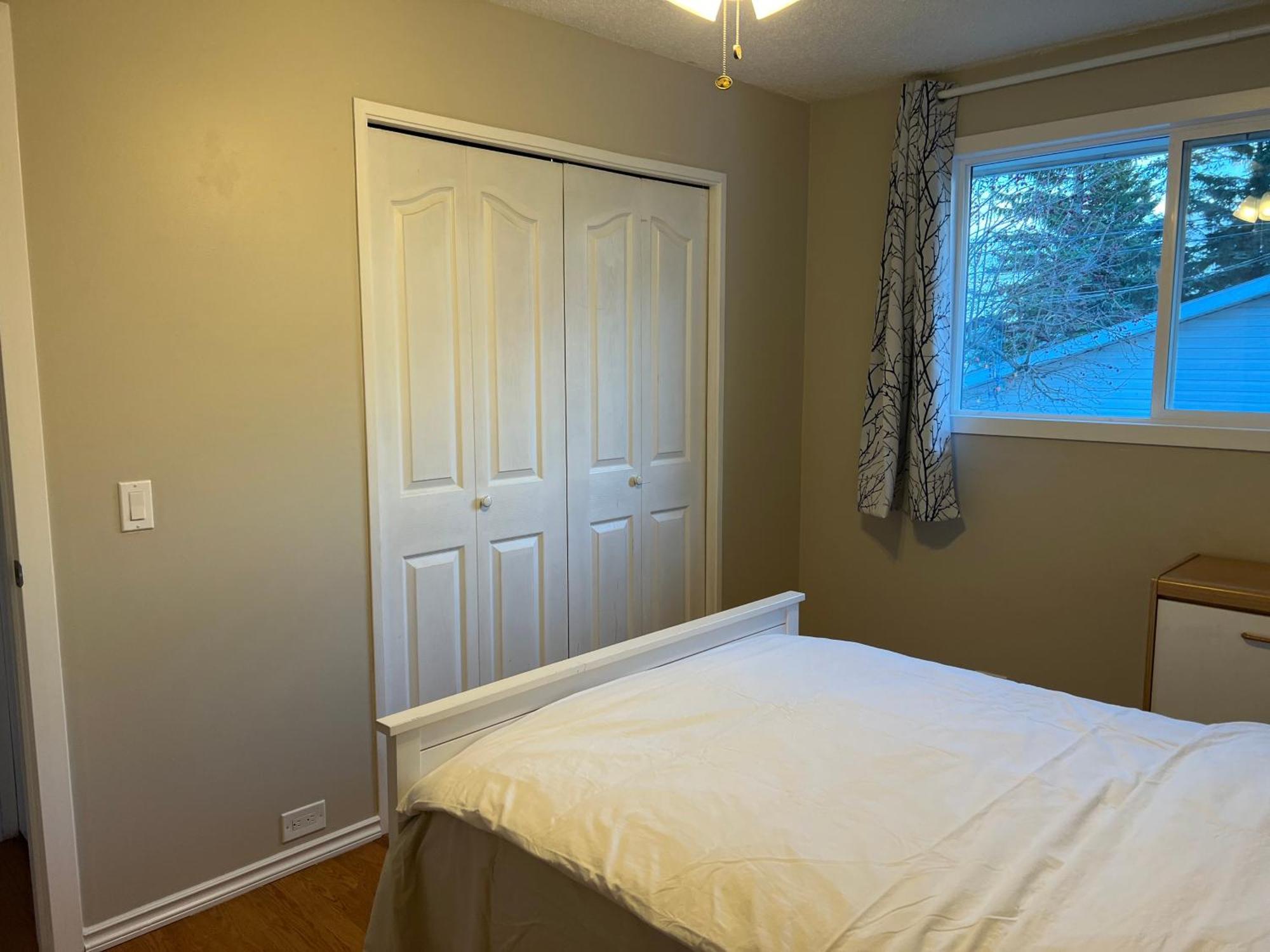 Apartment Luxurious 2br Whole Main Level -single House