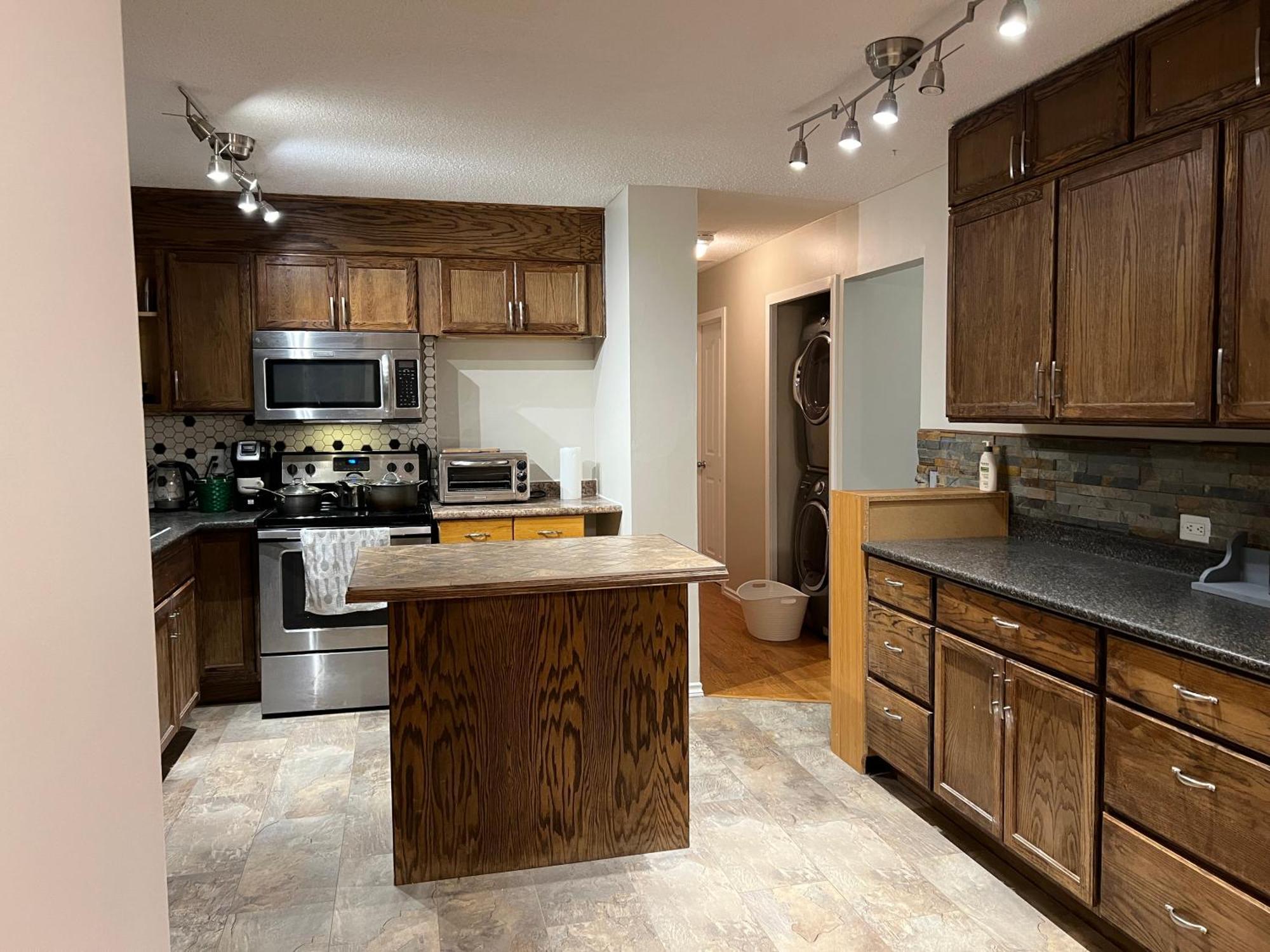 Luxurious 2br Whole Main Level -single House * Calgary