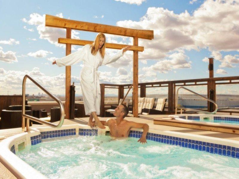 Hotel Acclaim By Clique Calgary