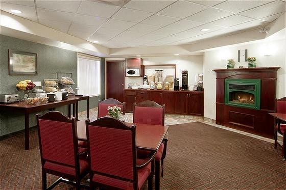 Hotel Comfort & Airport South 3*