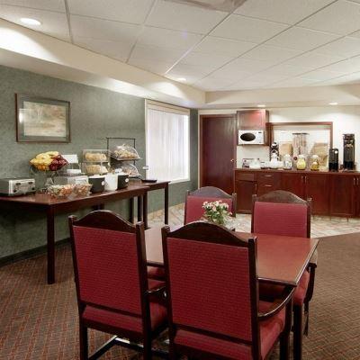 Comfort & Airport South Hotel