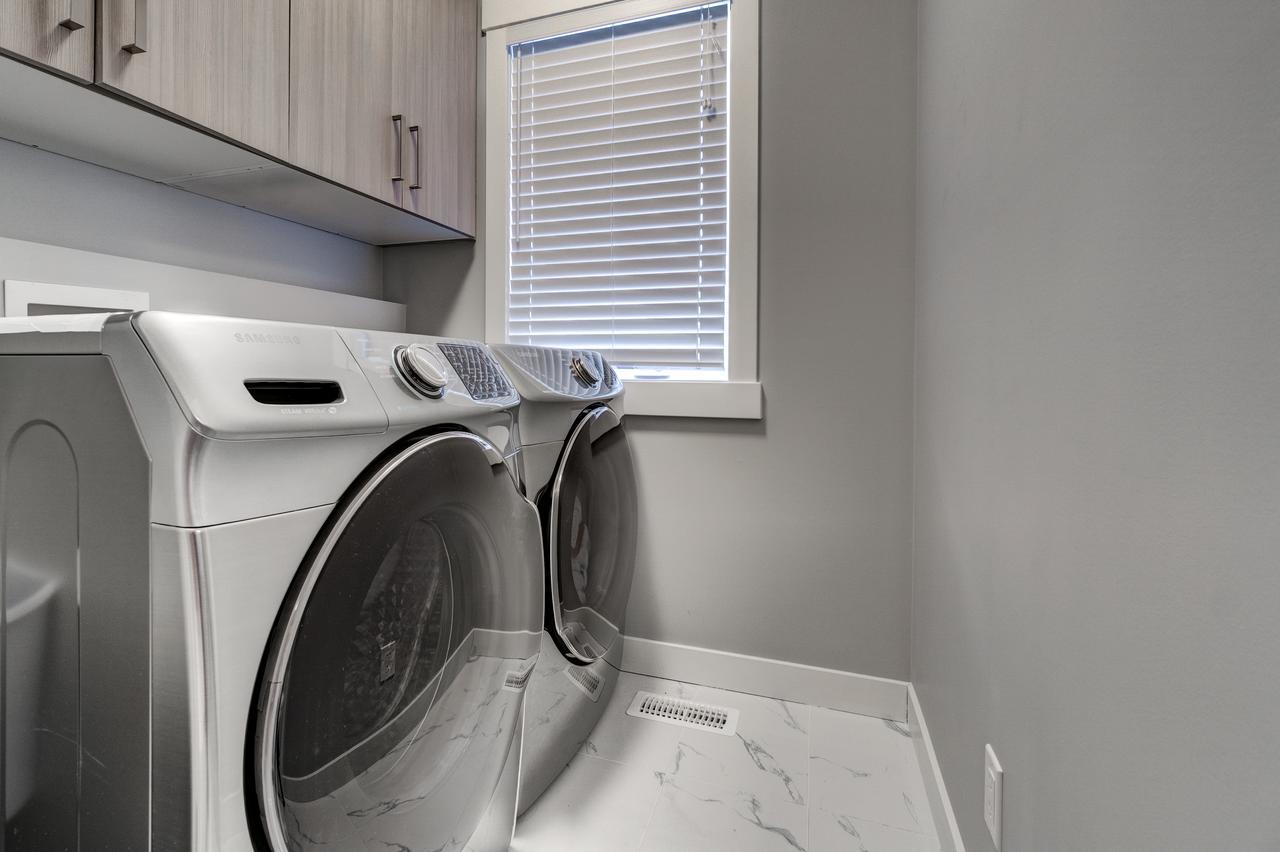 Apartment Three-bedroom With Fireplace #41 Sunalta Downtown *