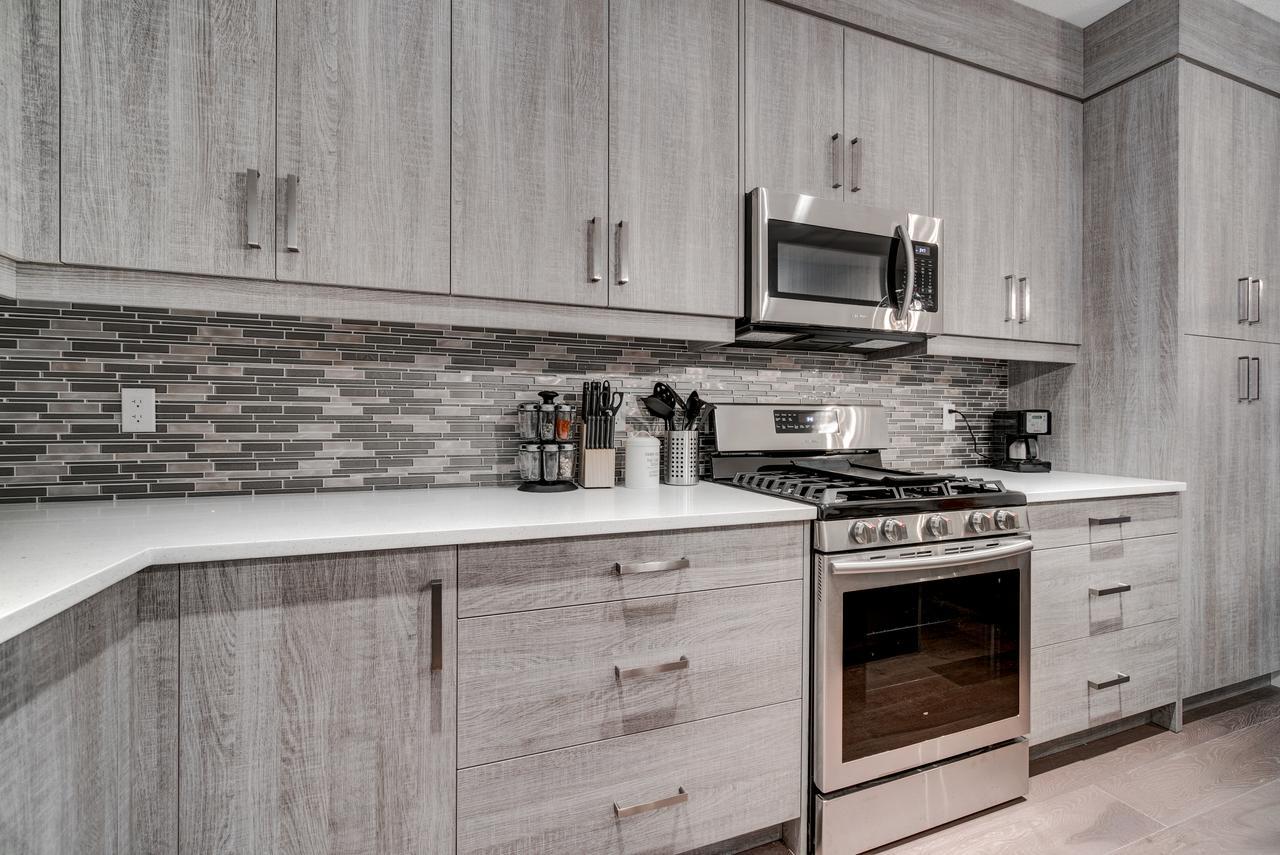 Apartment Three-bedroom With Fireplace #41 Sunalta Downtown *