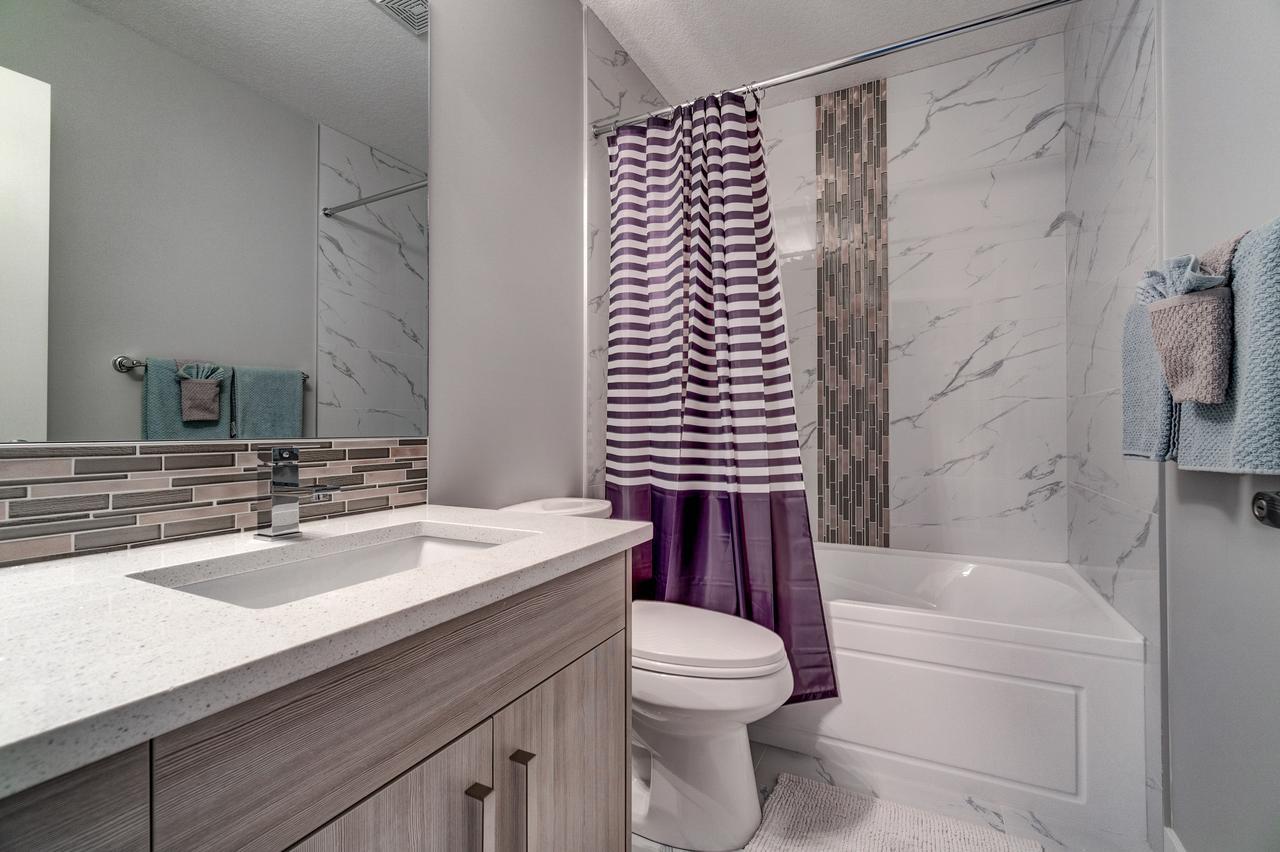 Apartment Three-bedroom With Fireplace #41 Sunalta Downtown *