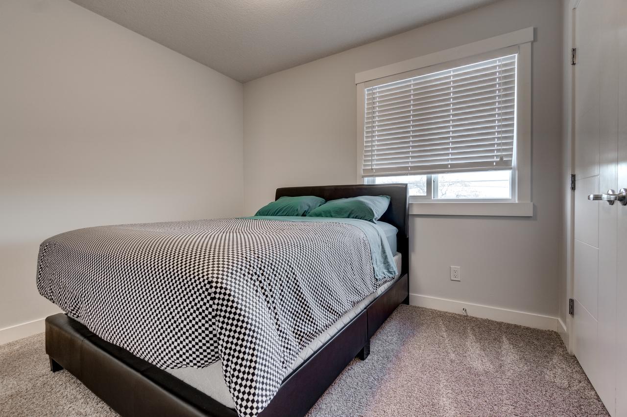 Apartment Three-bedroom With Fireplace #41 Sunalta Downtown *