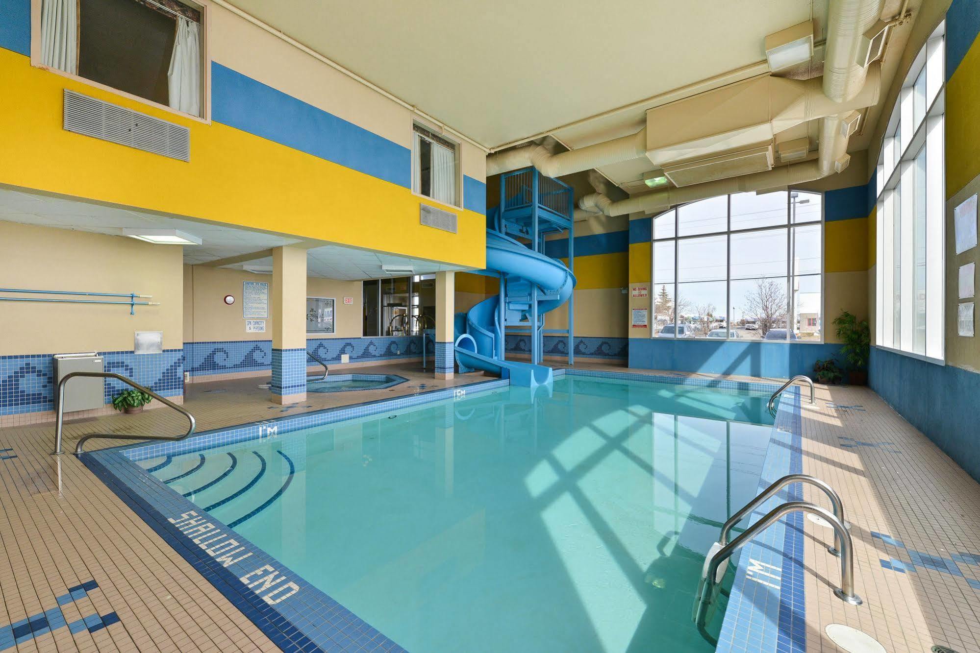 Hotel Comfort & Airport South Calgary