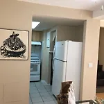 Cozy 2 Bedroom Townhouse With Large Den