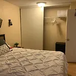 Cozy 2 Bedroom Townhouse With Large Den