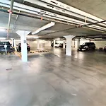 Monki Di Executive Suites - Glas - Luxury Inner City Home 3 Min To Downtown W Private Rooftop Patio Fireplace