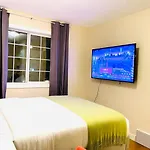 Joe\'S Cozy And Quality Place In Calgary