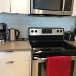 Amicable, Cozy, High Speed Internet, Sleeps 2 Riverview Downtown Apartment