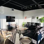 Sunny Penthouse On 17Th Ave, 1 Bedroom, 1 Loft Bed With Ladder, 1 Sofa Bed, Sleeps 6, Downtown