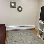 Super Luxury & Cozy Lower Level Apartment In Nw Calgary, Ab Close To Banff
