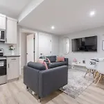 Your Perfect 2Br Stay In Se Calgary