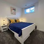 Newly Built 2 Bedroom Suite With Free Parking - Close To Banff National Park, Calgary