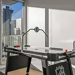 Luxury Apartment On The 9Th Floor Near Stampede, Complimentary Wine, 2 Car Ug Parking