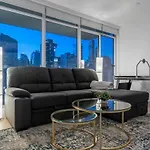 Luxury Apartment On The 9Th Floor Near Stampede, Complimentary Wine, 2 Car Ug Parking