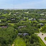 Escape To The Rockies But Near Calgary Includes Free Parking And Banff Entry