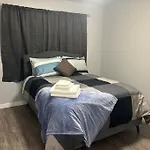 Cute Highland Park Upper B Unit