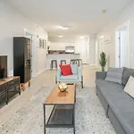 New Cozy 2 Bedrooms Condo W Parking