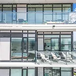 Ultimate Downtown Retreat- 35Th Fl W Stunning Rocky Mountain & Dt Skyline Views! Near Stampede, Saddledome, Bmo Centre! Free Banff Pass, Wine, & Parking!