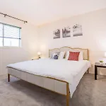 Main Floor Suite, 3 Bdr, 4Bd Spacious And Cozy