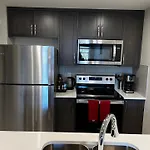 The Waterfront Cozy 1 Bd Suite In Rockland Park, Tuscany Nw
