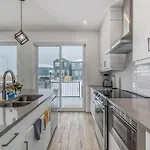 Lutas Cozy One Bedroom- In Shared Home