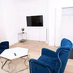 Lutas Cozy One Bedroom- In Shared Home