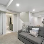Small Paris Two Bedrooms Entire House
