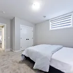 Luxury Serenity Home In Nw Calgary, High Speed Internet,, Near Grocery & Airport, Free Parking