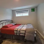 Cozy Vacation! 3Min From Cinema Plex, Biggest Ymca, South Health Campus, Etc