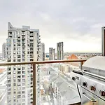 Modern 2Br Condo - King Bed - Downtown City Views